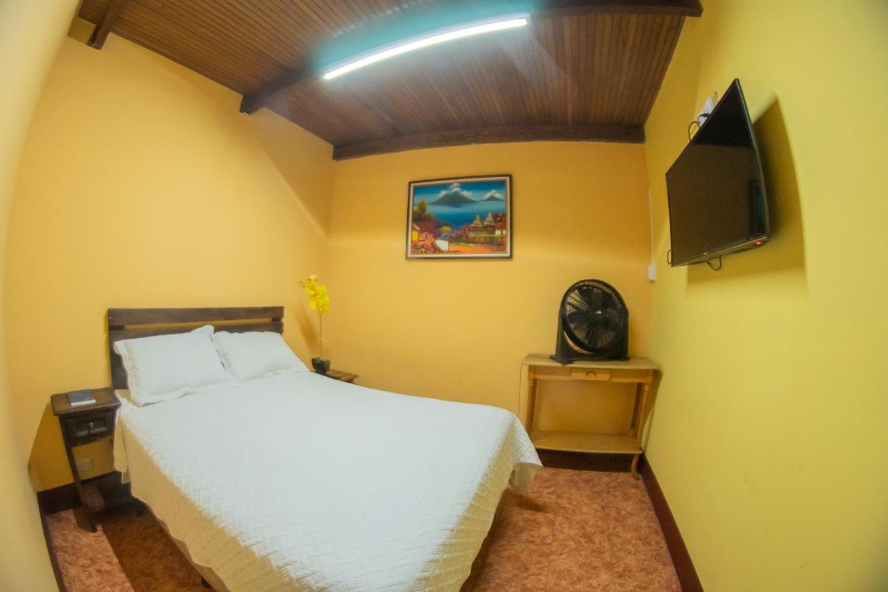 Euro Hostal Guatemala City Eksteriør bilde