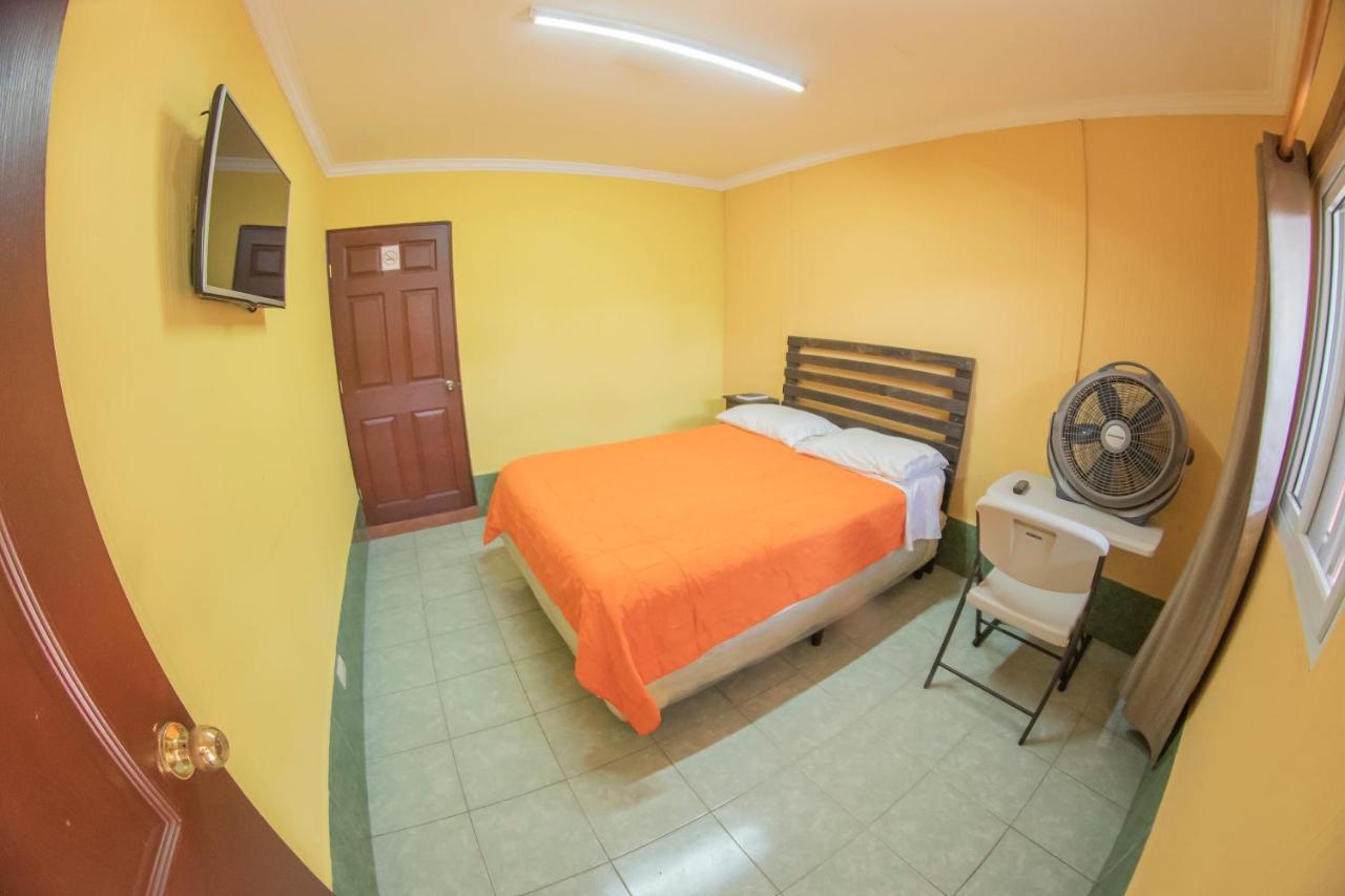 Euro Hostal Guatemala City Eksteriør bilde